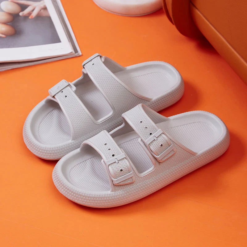 „SkyStep™ Plateau-Slides – Sommer 2025 Must-have für Strand & Home“