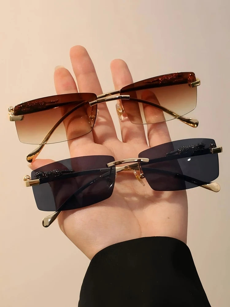 Stylische randlose Unisex-Brille mit elegantem Metallrahmen – modern, leicht & perfekt für Fashion-Looks oder Street-Style-Snaps. Ein Must-have für Trendsetter! Jetzt im Angebot: Wähle 1 oder 2 Stück & setze ein Statement!