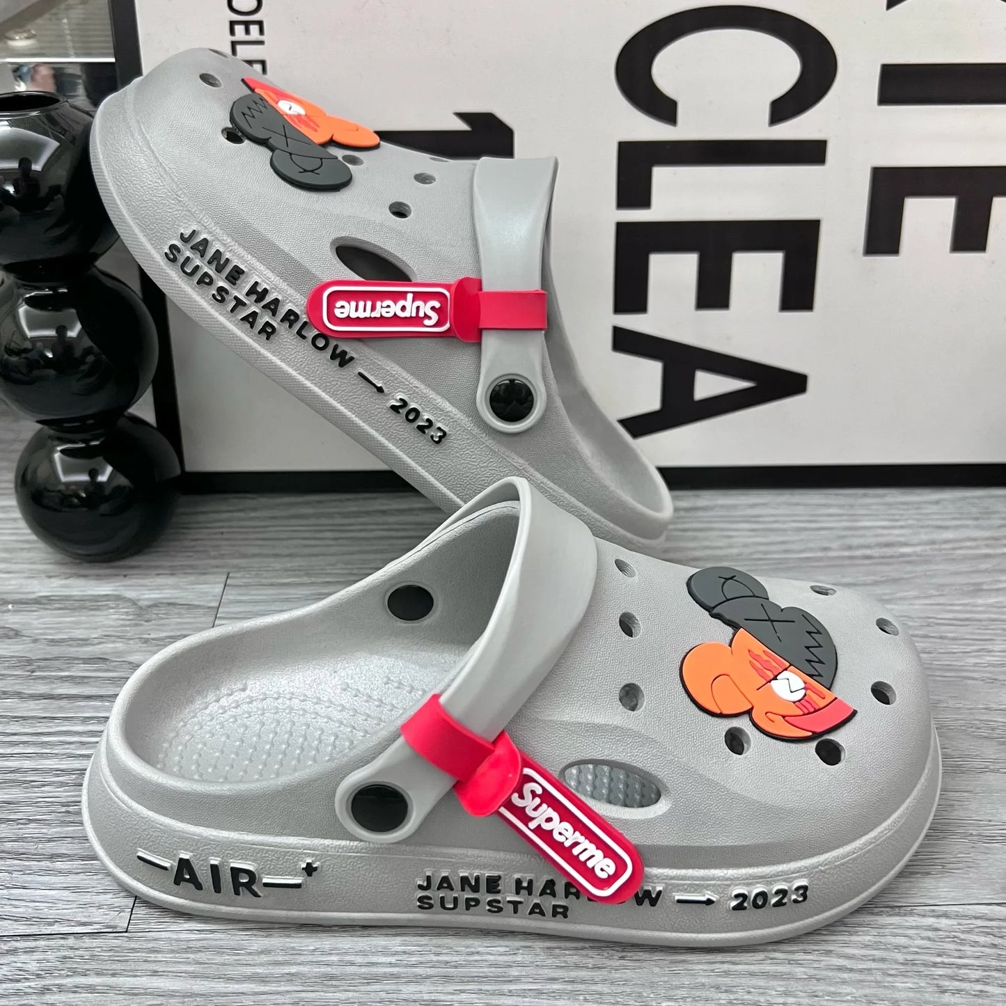 Leichte Strand- & Hausschuhe – EVA Clogs mit Lochdesign