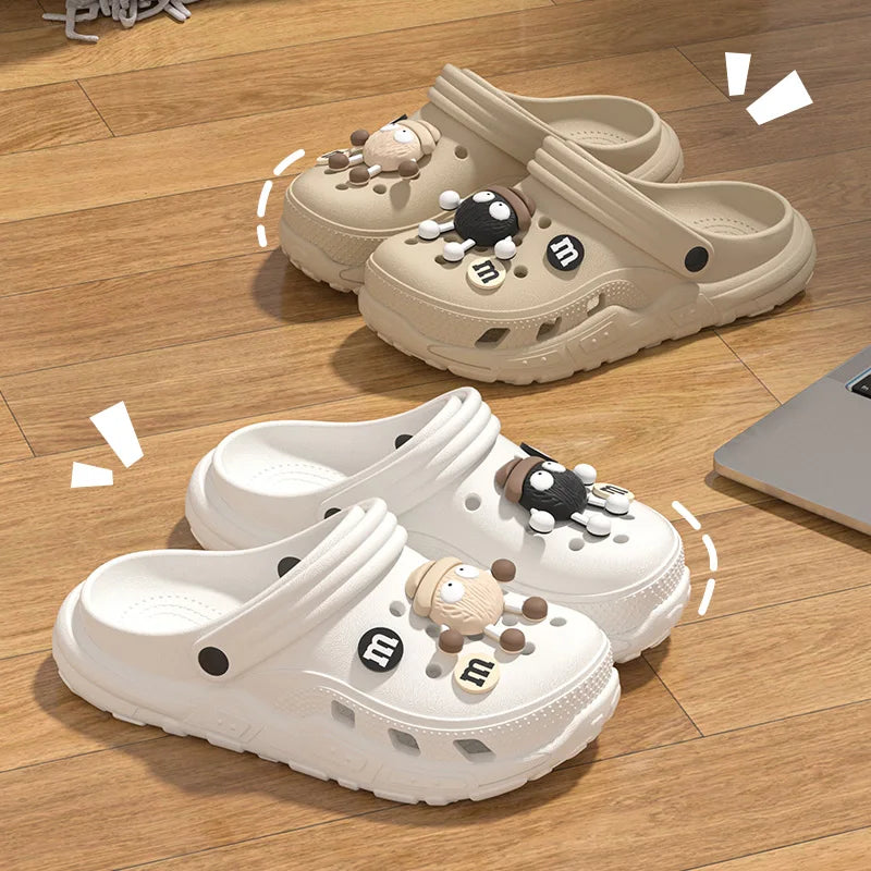 Kreuz-Clogs mit Charms – Bequeme Hausschuhe für die ganze Familie